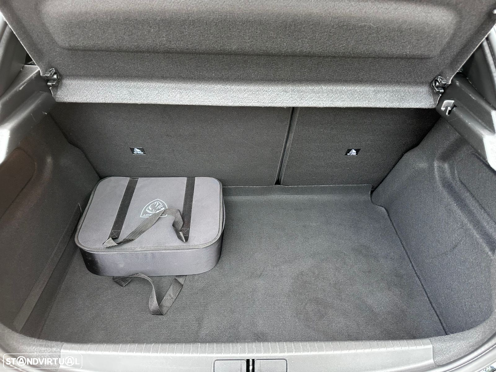 Peugeot e-208 50 kWh Allure - 19