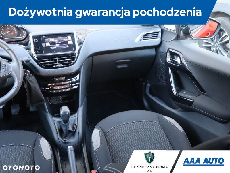 Peugeot 208 - 9