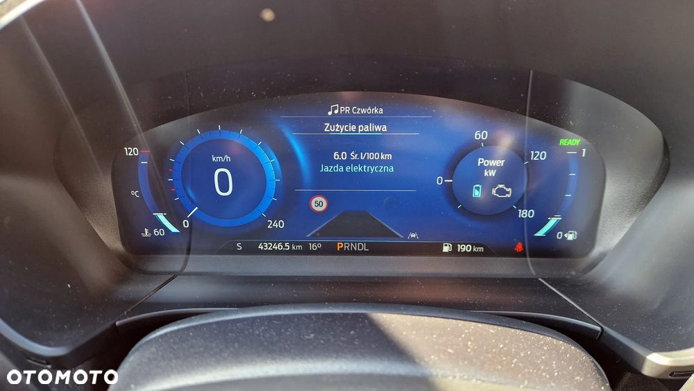 Ford Kuga 2.5 FHEV FWD ST-Line - 12