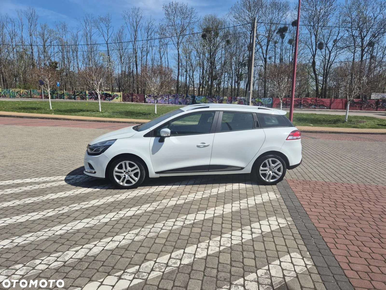 Renault Clio - 7