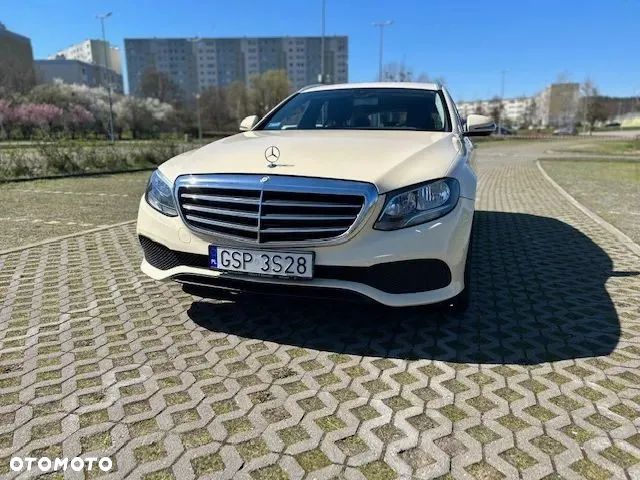 Mercedes-Benz Klasa E 200 d 9G-TRONIC - 4