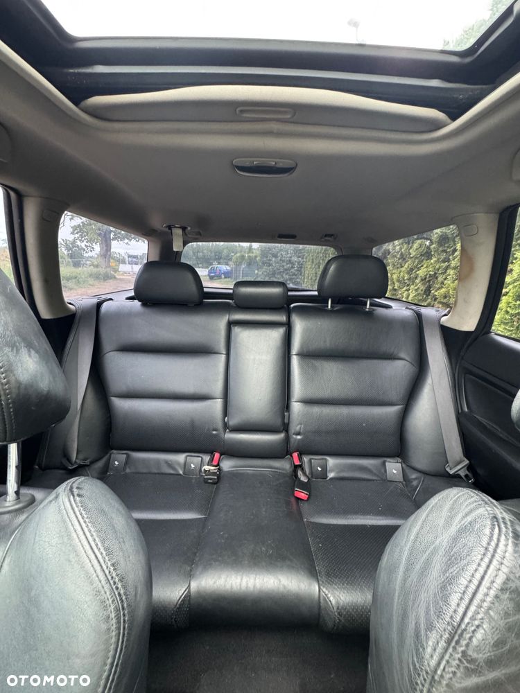 Subaru Legacy - 8