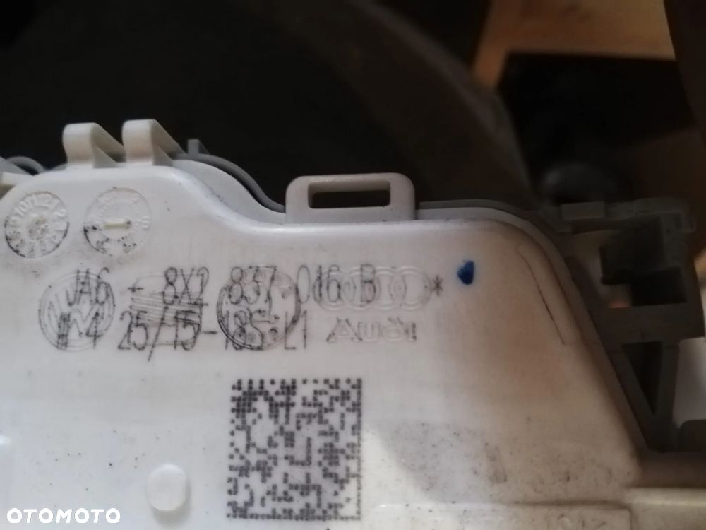 AUDI TT klamka zamek 8x2837016b  zewnętrzna drzwi lewy przód 8S0837885 keyless komplet - 3