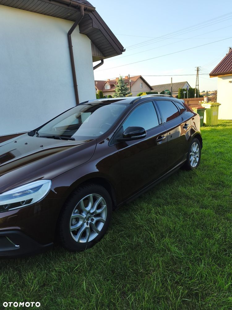 Volvo V40 Cross Country - 8