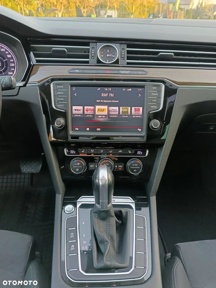 Volkswagen Passat 2.0 TDI SCR (BlueMotion Tech) 4Mot DSG Highline - 14