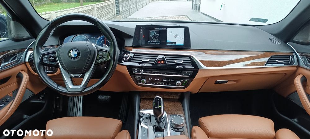 BMW Seria 5 530e iPerformance Luxury Line - 27