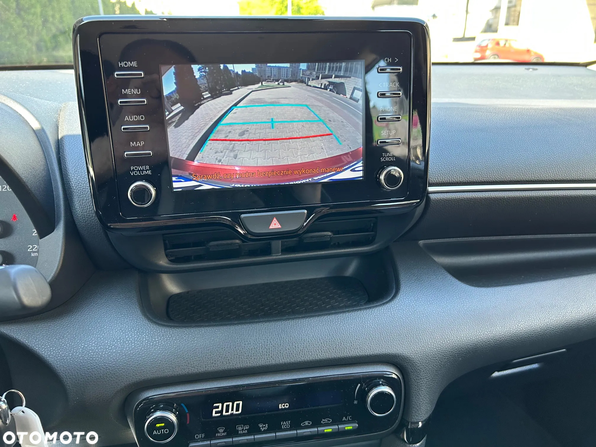 Toyota Yaris Hybrid 1.5 Comfort - 23