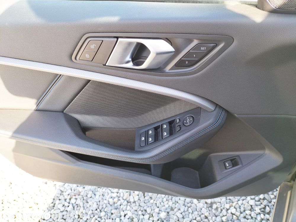 BMW Seria 1 - 18