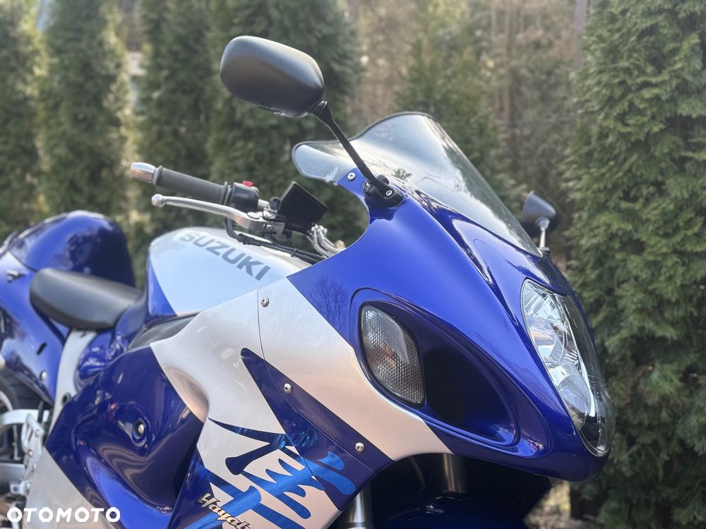 Suzuki GSX - 16