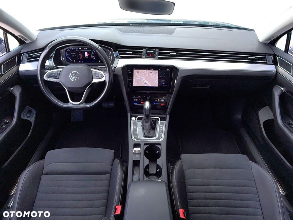 Volkswagen Passat - 16