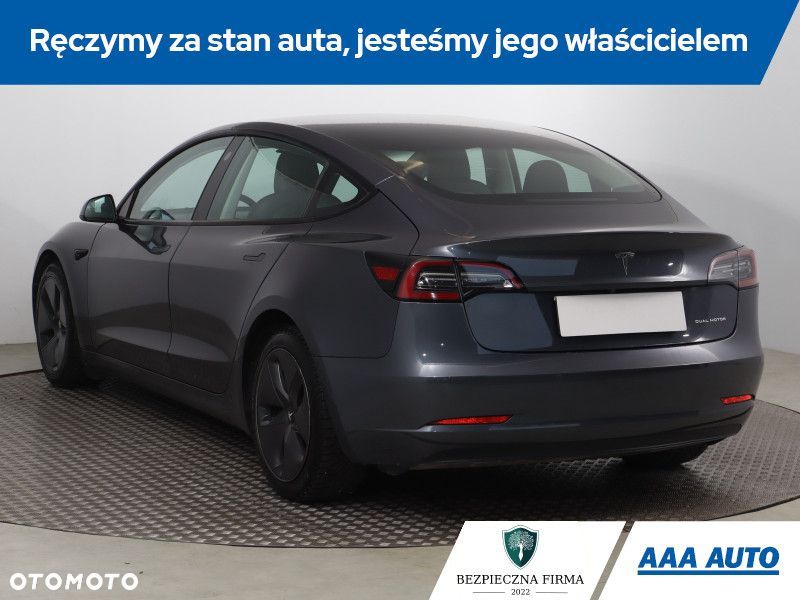 Tesla Model 3 - 6