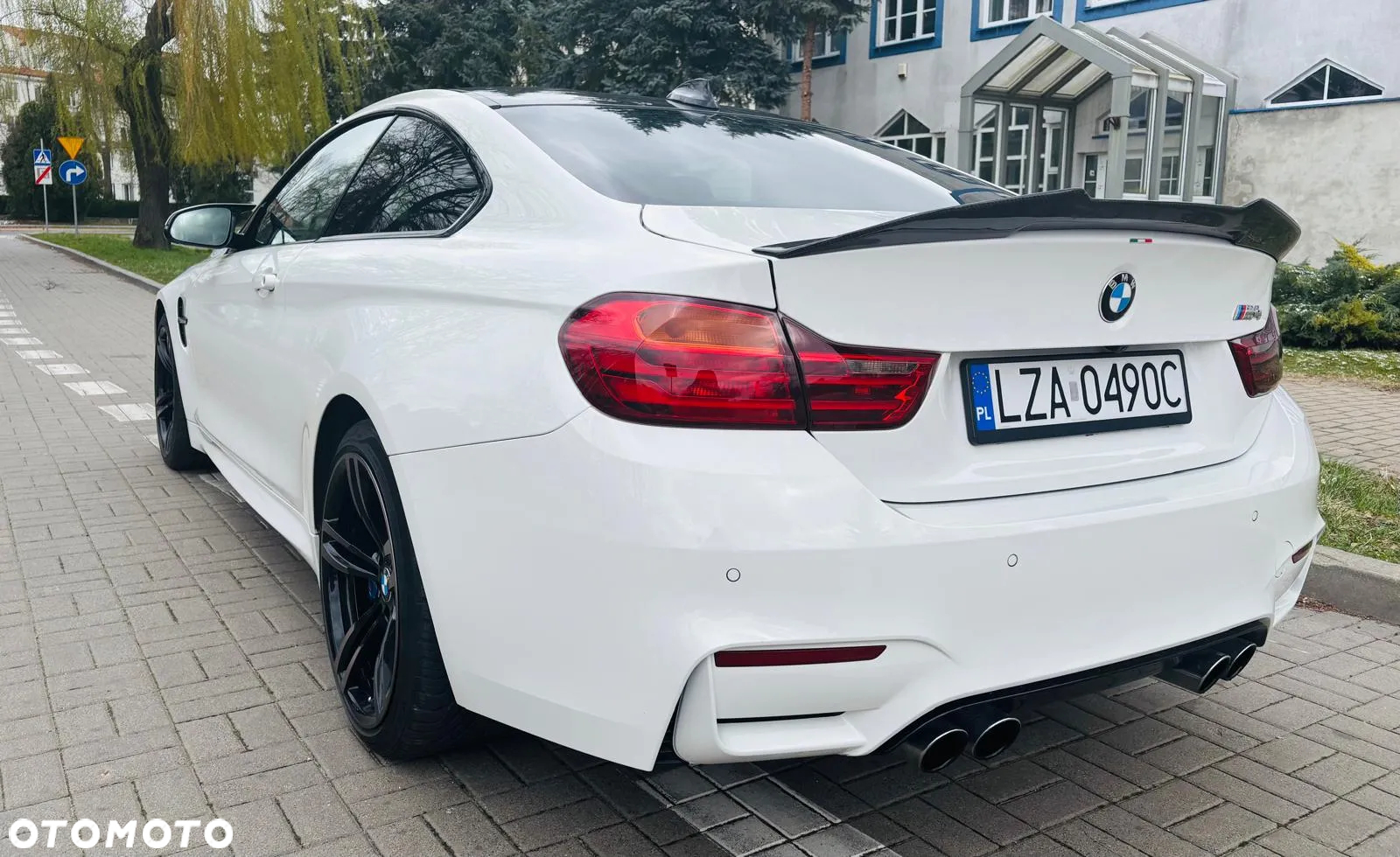 BMW M4 Coupe DKG - 17