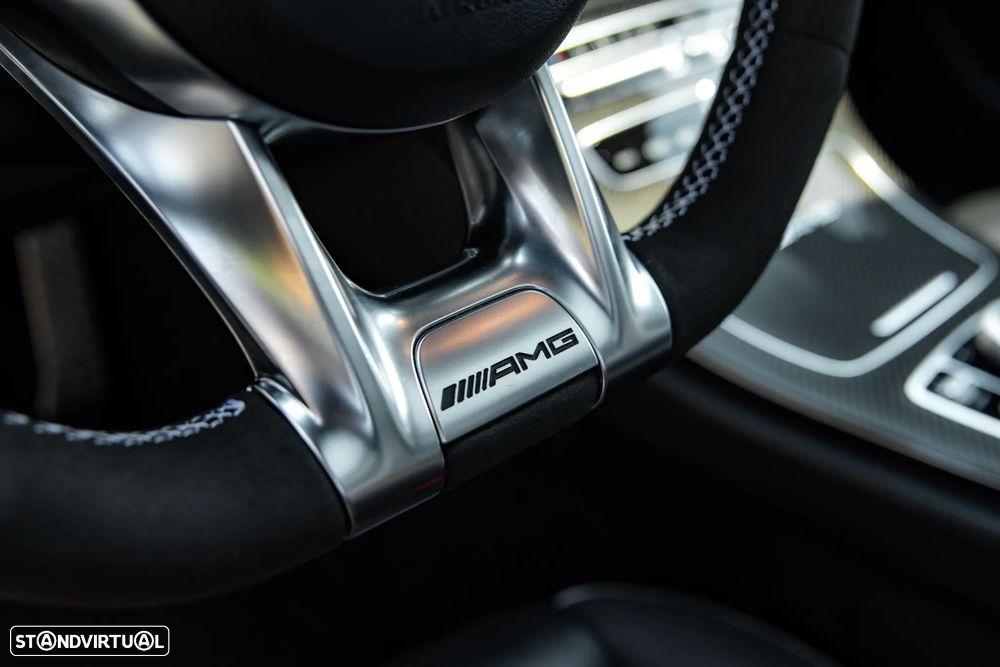 Mercedes-Benz E 63 AMG S 4-Matic+ - 38