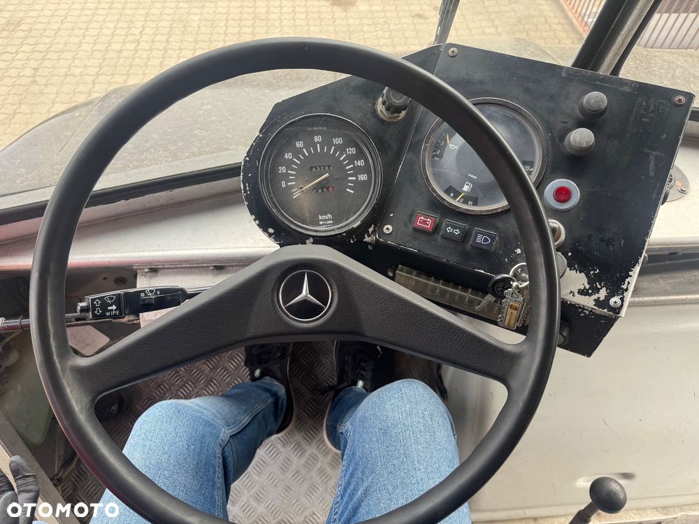 Mercedes-Benz 608 - 9