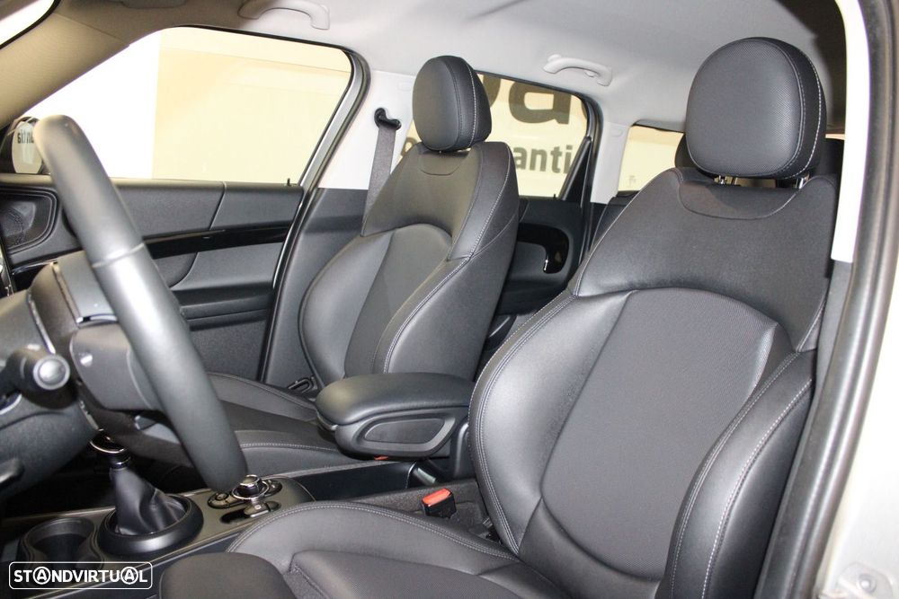MINI Countryman Cooper SE ALL4 Auto - 31