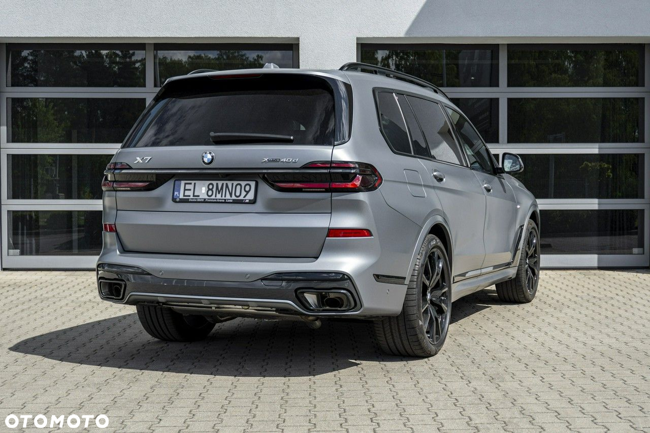 BMW X7 - 7