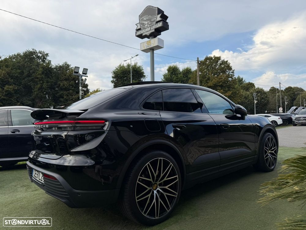Porsche Macan Electric 4 - 1