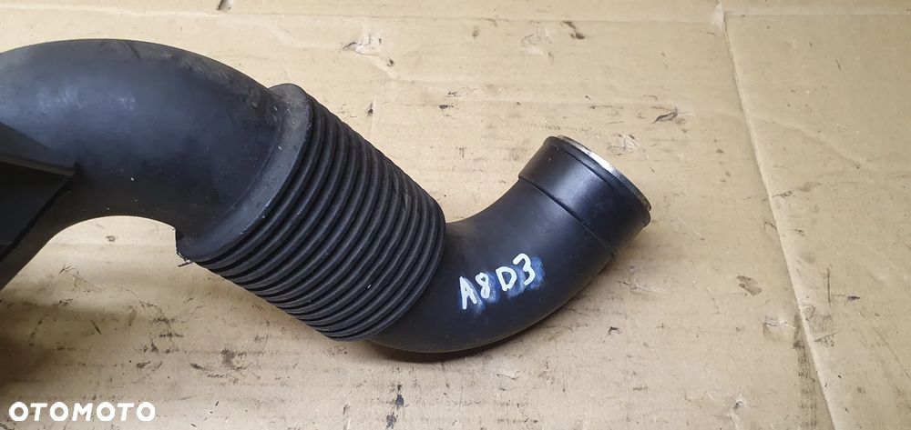 Rura przewód dolot powietrza Audi A8 D3 4.2 TDI 057129609E - 4