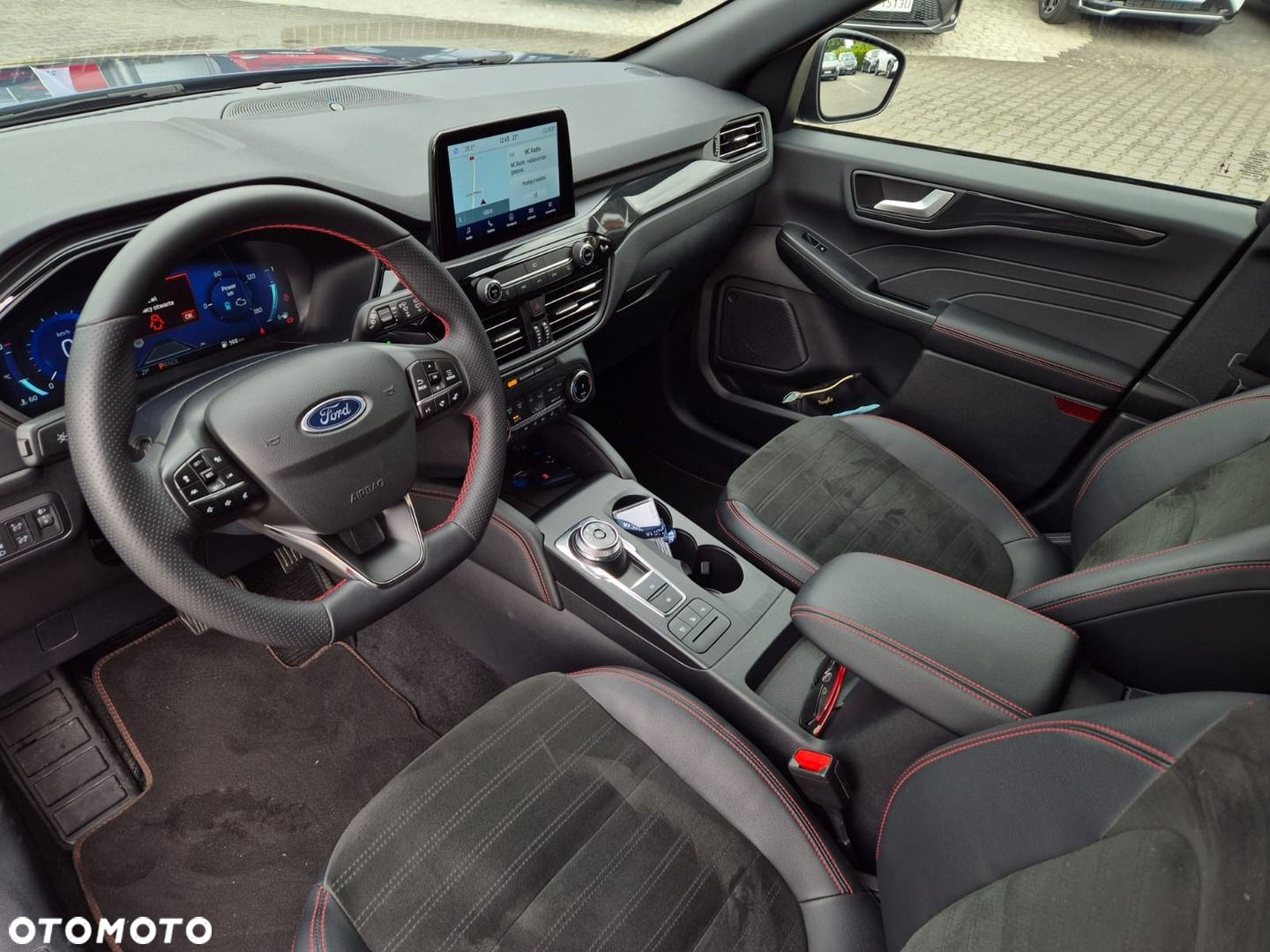 Ford Kuga - 8