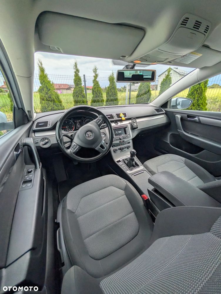 Volkswagen Passat 2.0 Blue TDI SCR Comfortline - 11