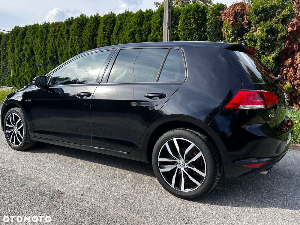 Volkswagen Golf 2.0 TDI BlueMotion Technology Lounge - 4