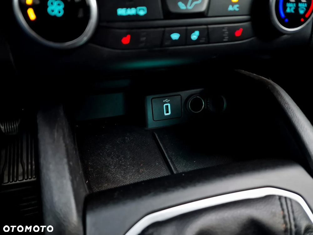 Ford Focus SW 1.0 EcoBoost Titanium - 12