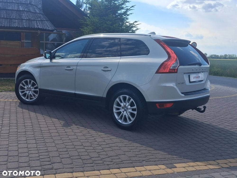 Volvo XC 60 2.4D AWD - 8