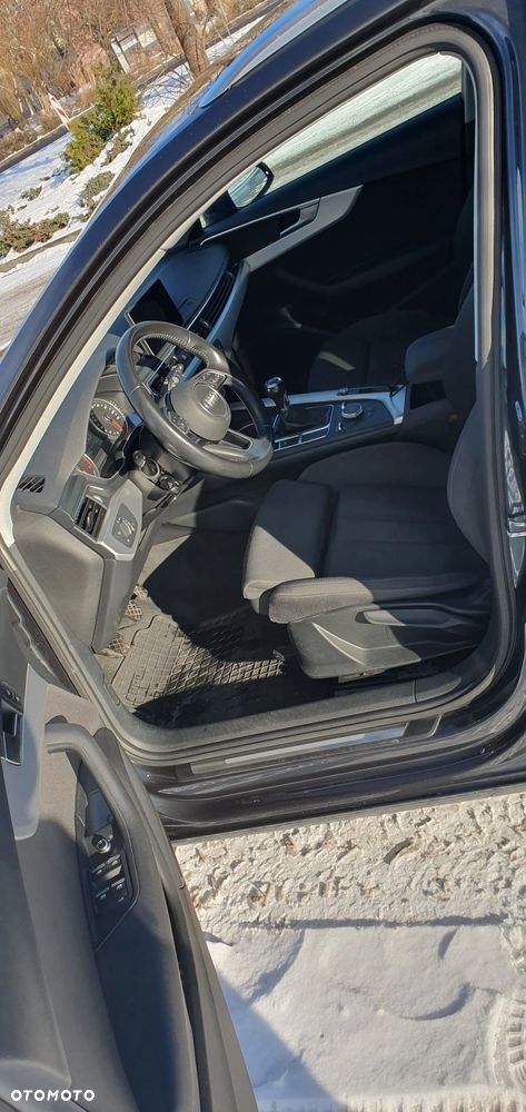 Audi A4 Avant 40 TFSI sport - 14