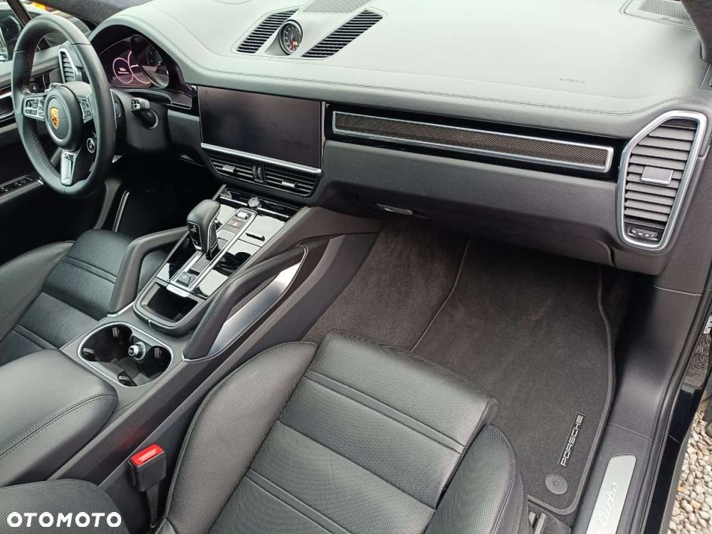 Porsche Cayenne - 30