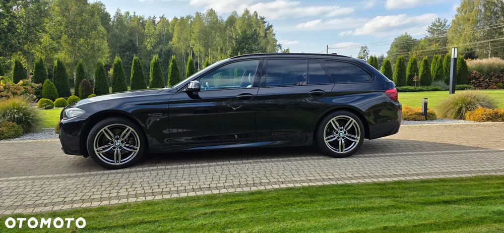BMW Seria 5 525d Touring - 11