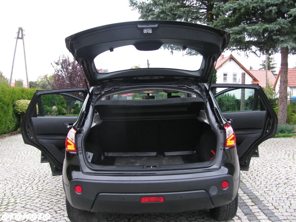 Nissan Qashqai 1.6 Visia - 12