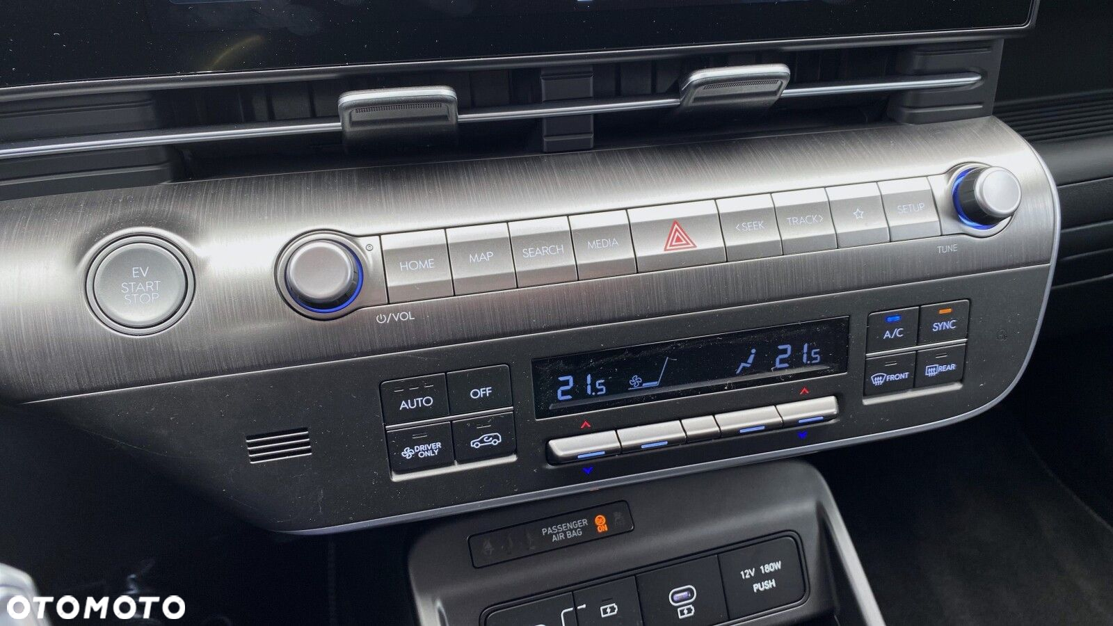 Hyundai Kona Electric 65kWh Executive - 19
