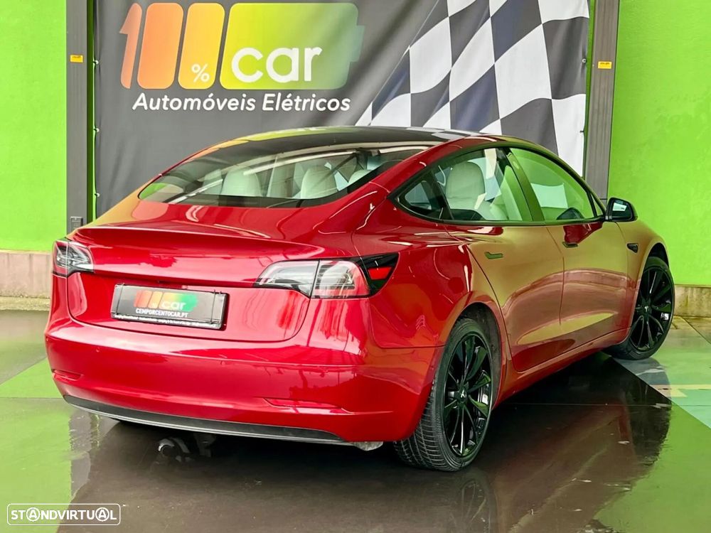 Tesla Model 3 Standard Range Plus RWD — fotografia 3