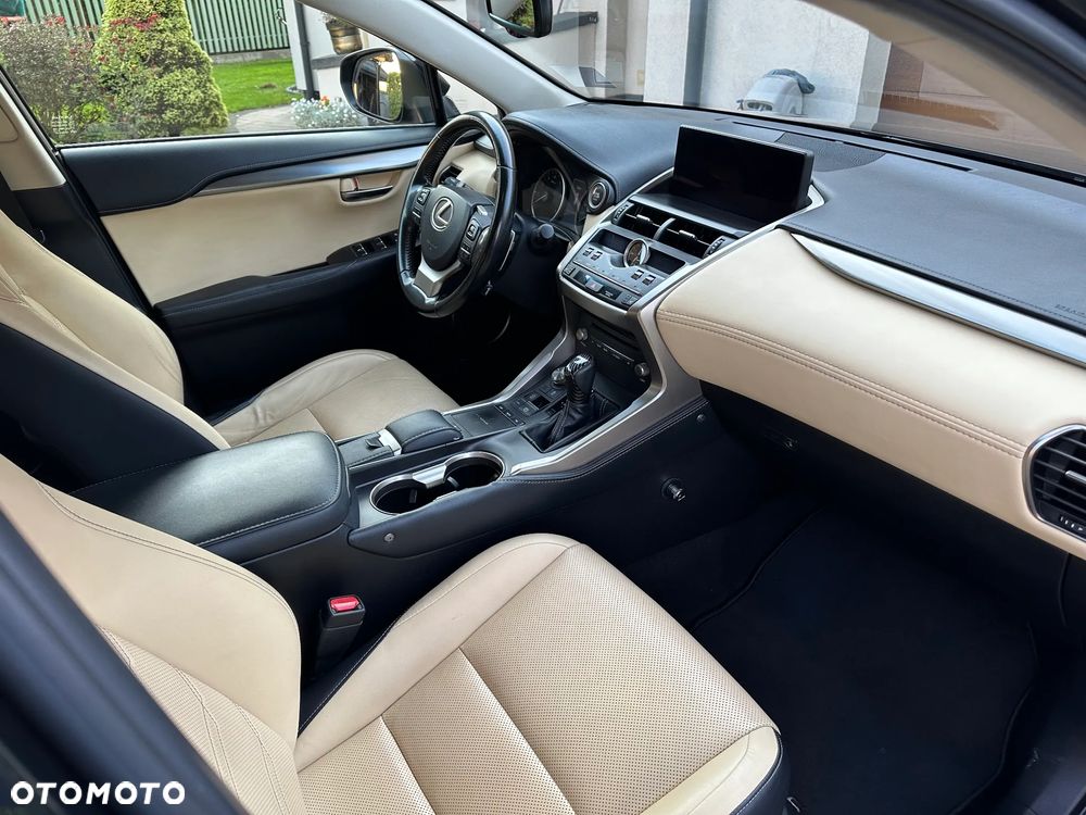 Lexus NX 300 Comfort AWD - 9