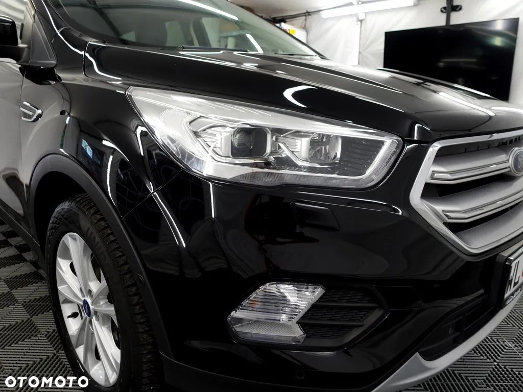 Ford Kuga 2.0 TDCi FWD Titanium - 24
