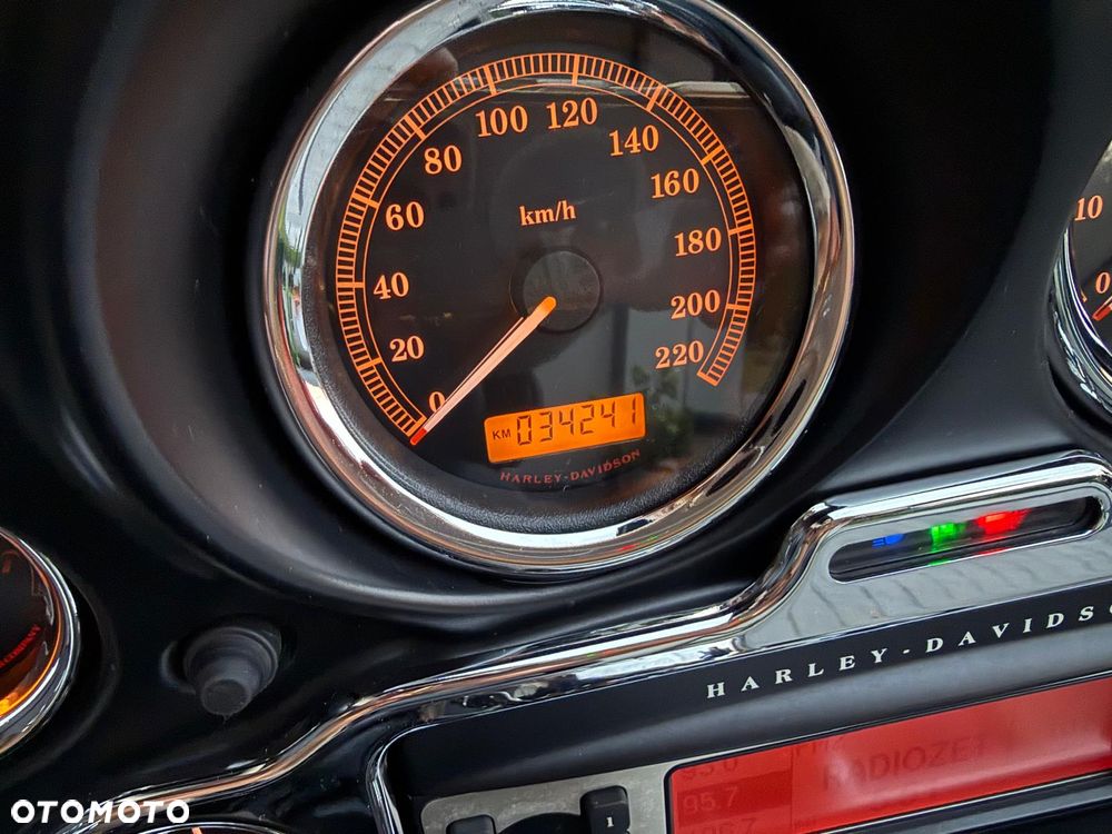Harley-Davidson FLHTCU Ultra - 12