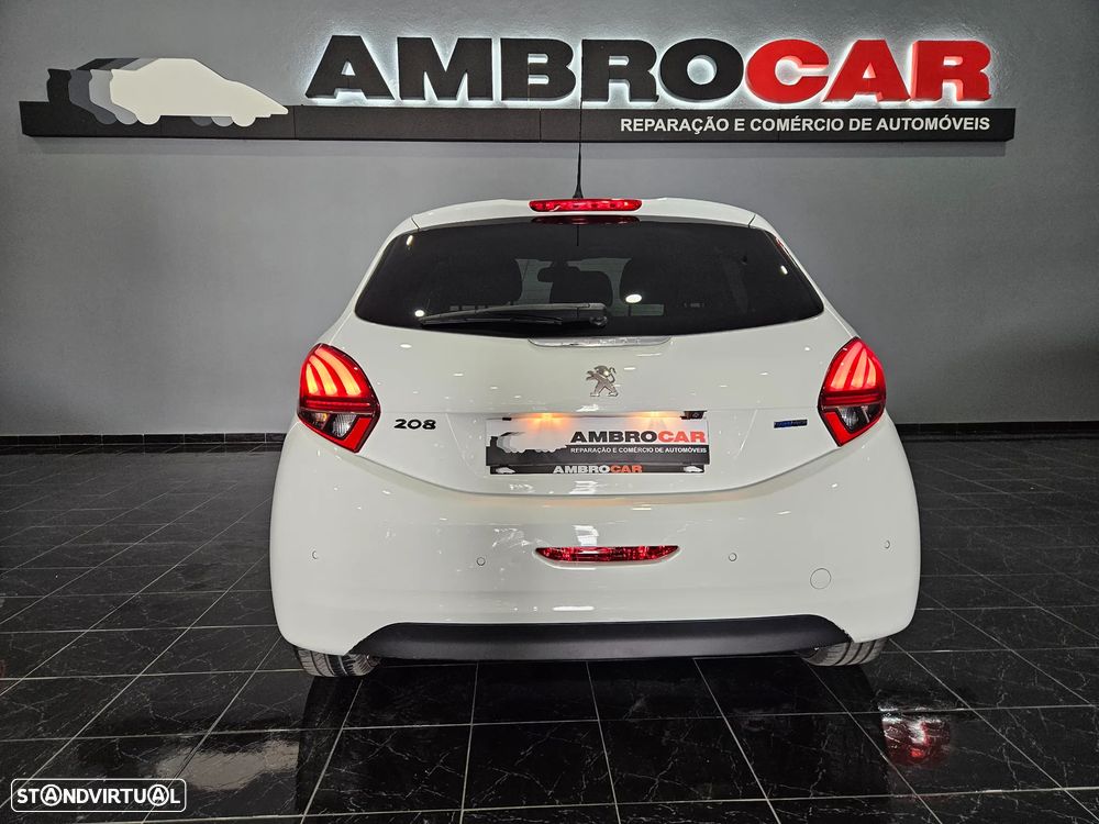 Peugeot 208 1.2 PureTech Allure - 5