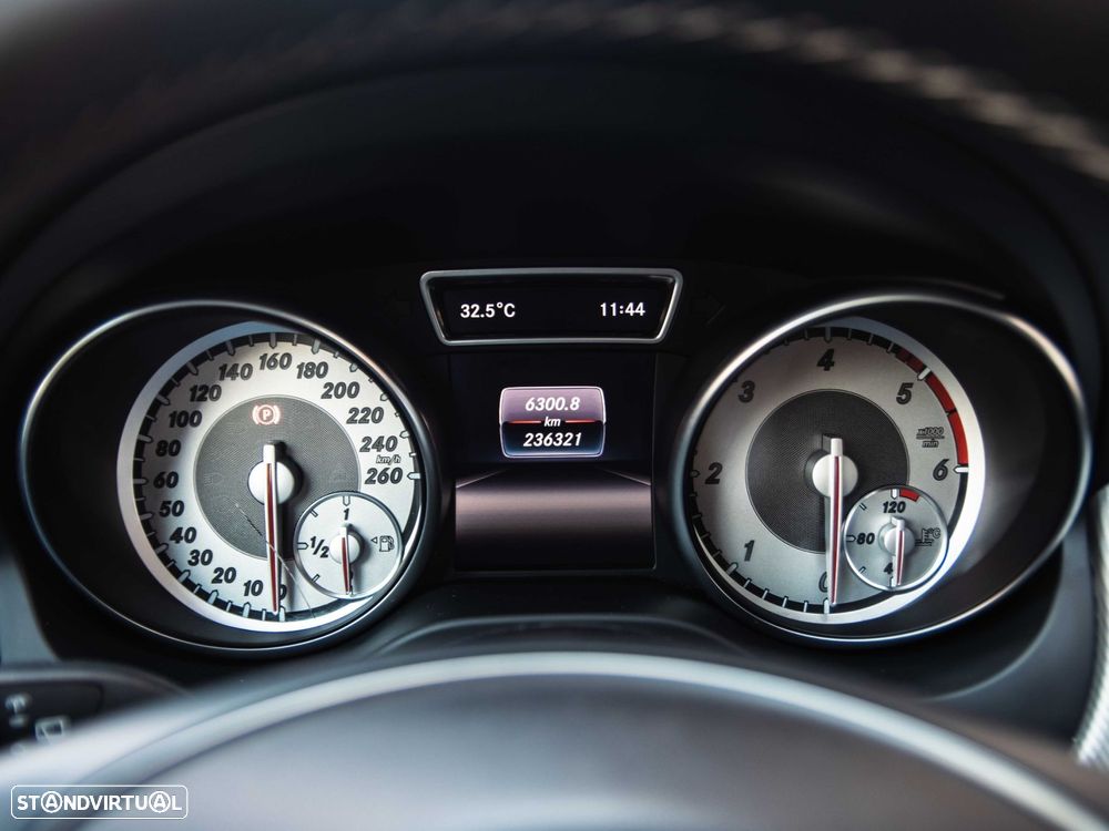 Mercedes-Benz GLA 180 CDI Urban - 2