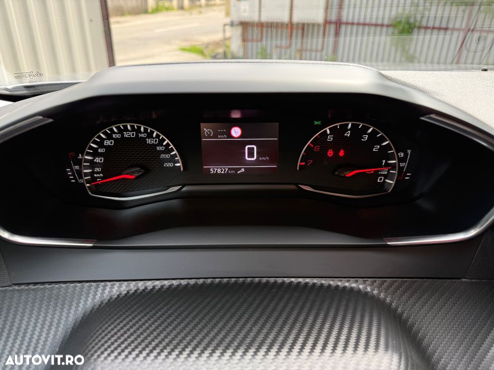 Peugeot 2008 1.2 PureTech Turbo S&S Active - 6