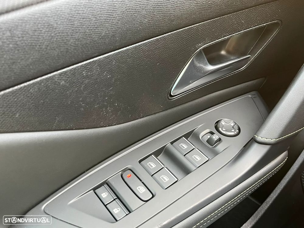 Peugeot 408 1.6 Hybrid GT e-EAT8 - 16