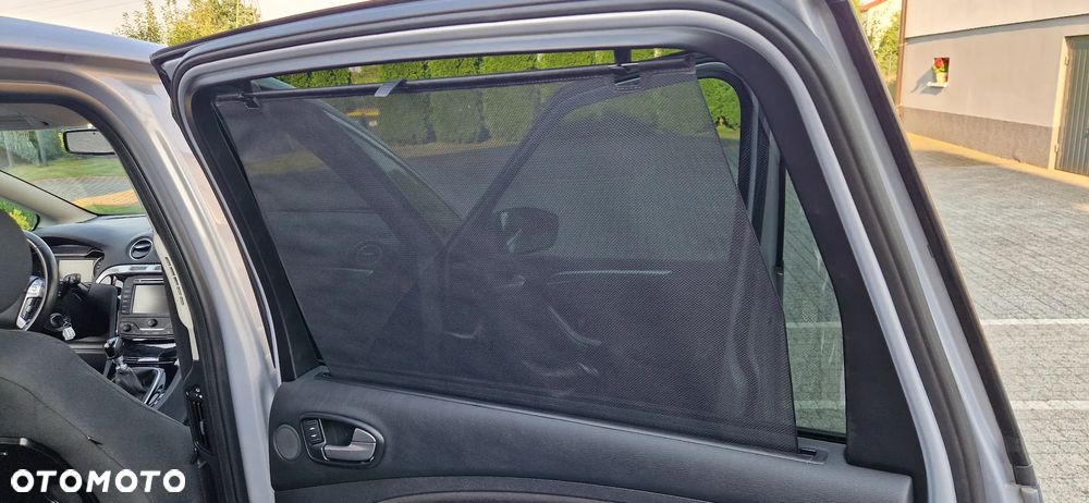 Ford S-Max - 16