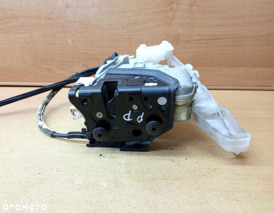 ZAMEK DRZWI PRAWY PRZÓD VW PASSAT B7 9 PIN - 2