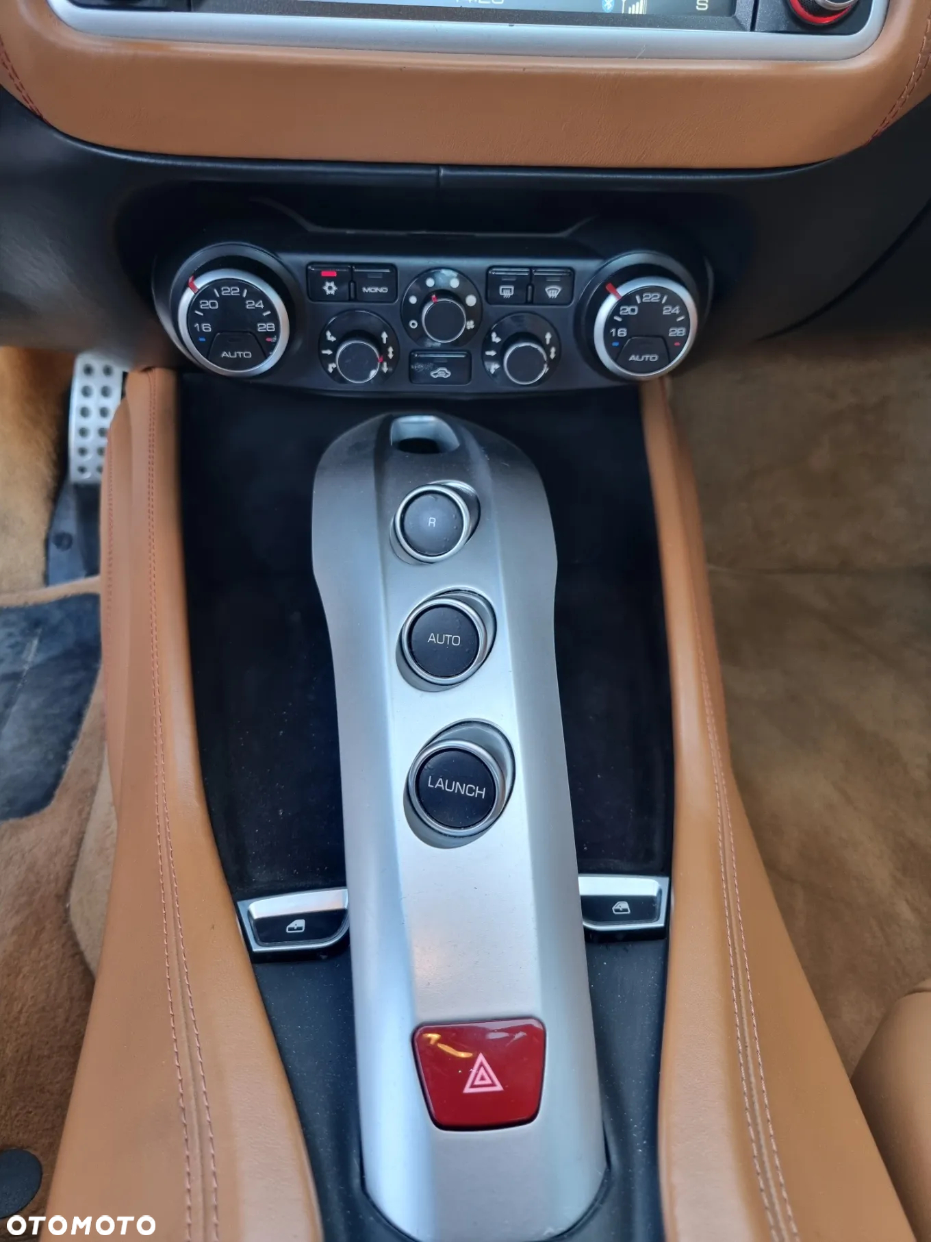 Ferrari California T - 20