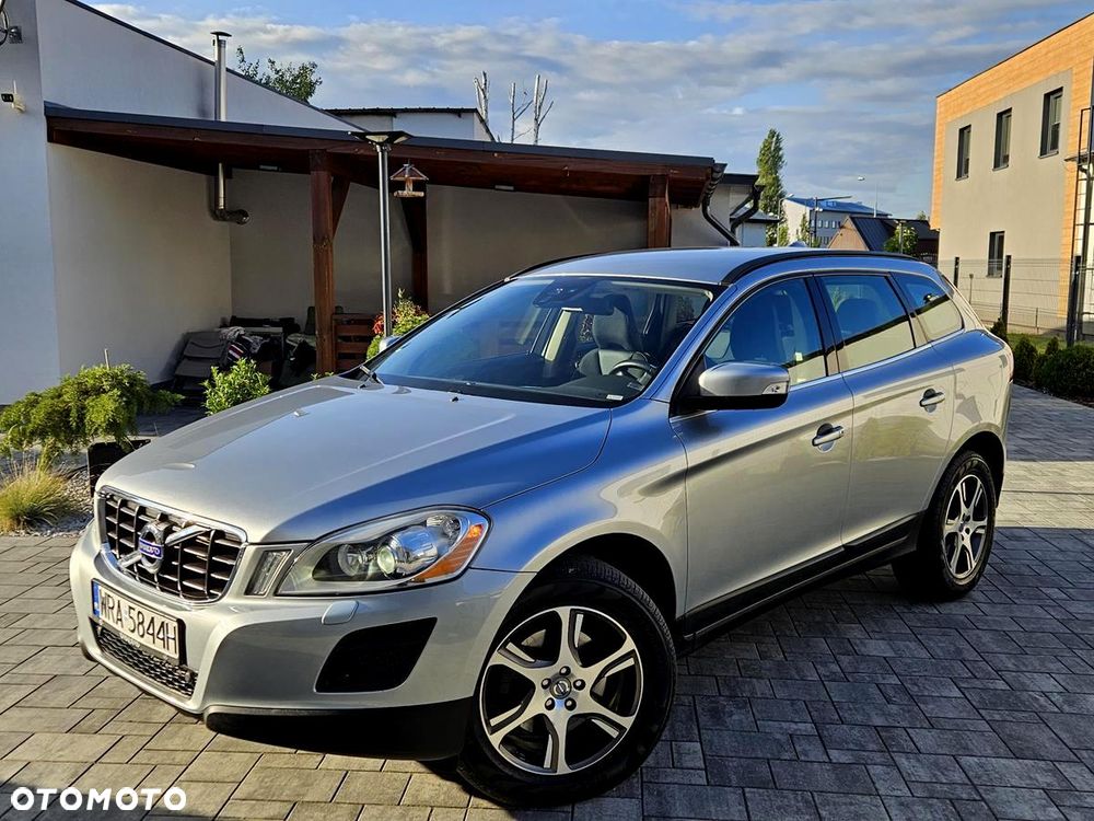 Volvo XC 60 D3 Momentum - 4