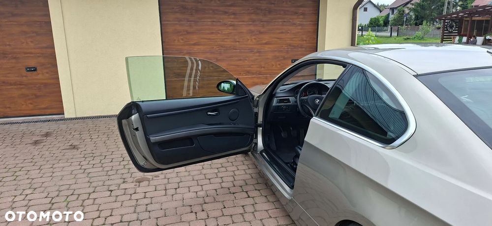 BMW Seria 3 325i - 29
