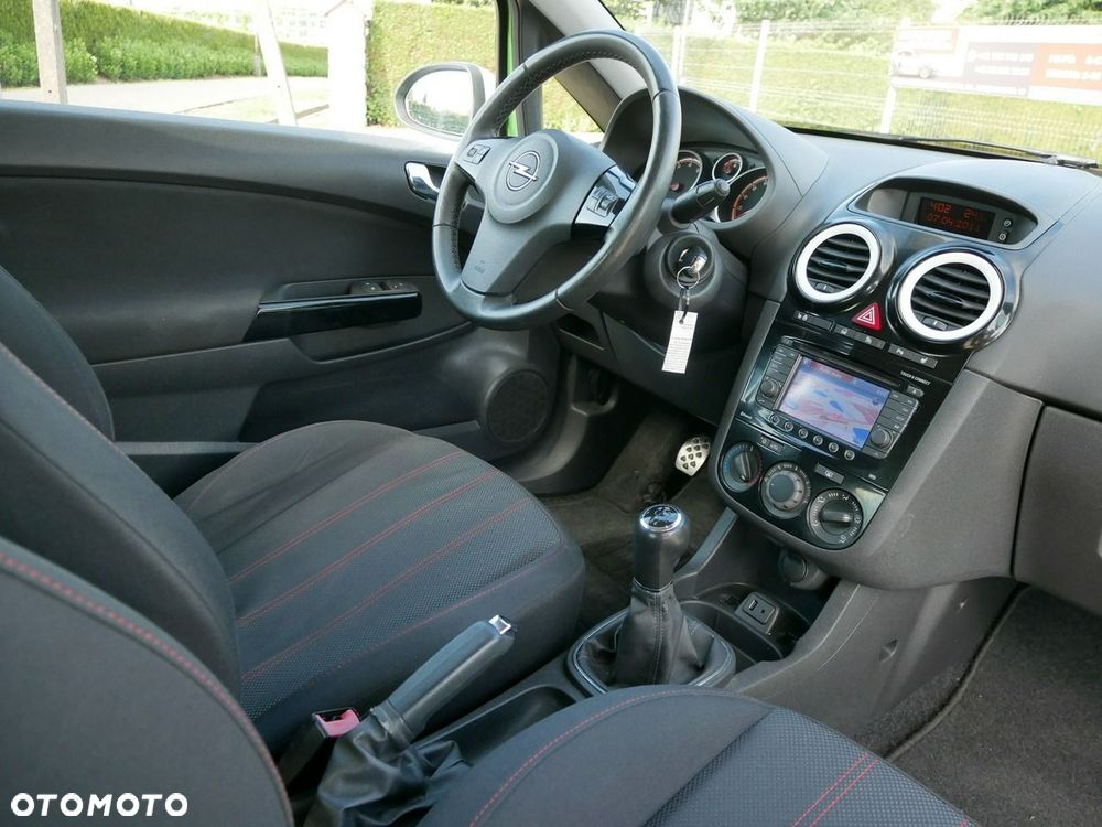 Opel Corsa 1.4 16V Sport - 9
