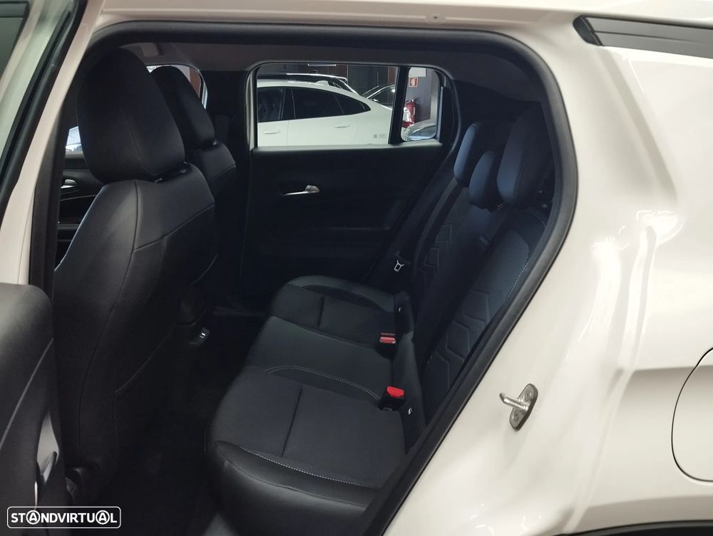 Jeep Avenger 1.2 e-Hybrid Longitude DCT - 13