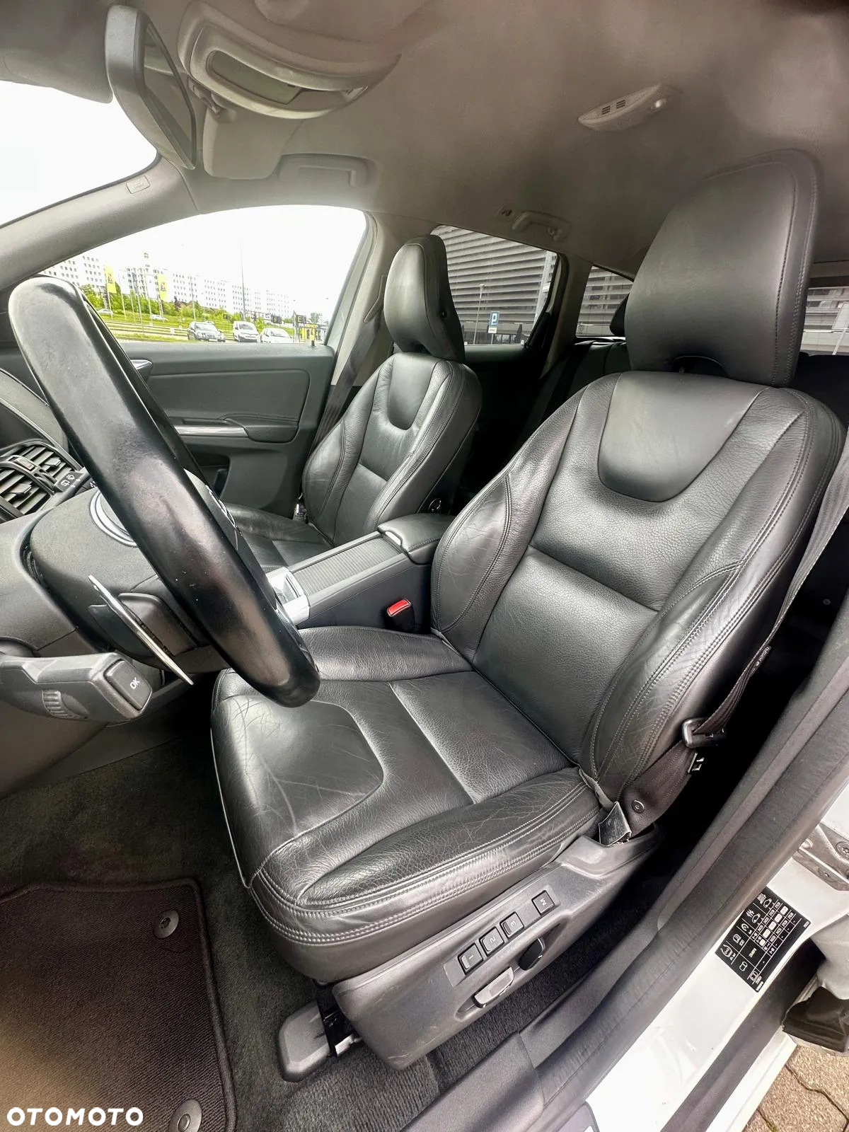 Volvo XC 60 D4 AWD Geartronic Summum - 18