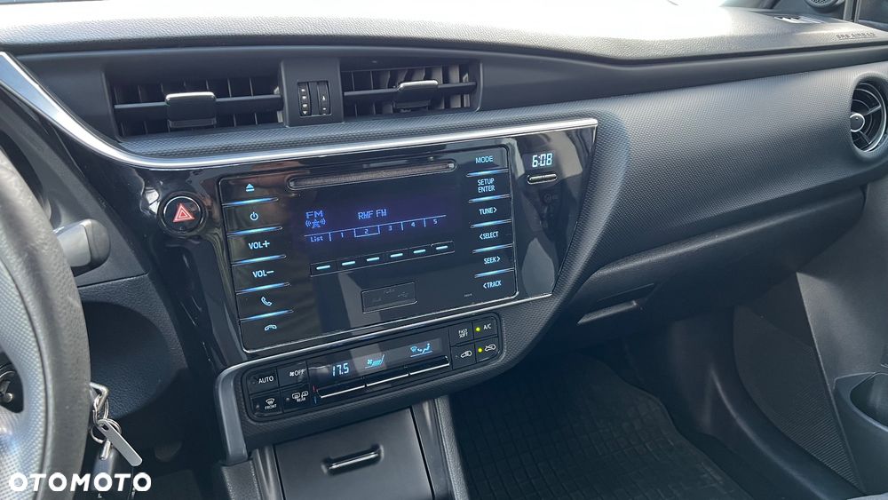 Toyota Auris 1.6 Active - 13