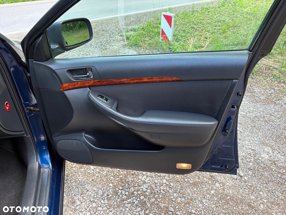Toyota Avensis 2.0 VVT-i Edition - 28